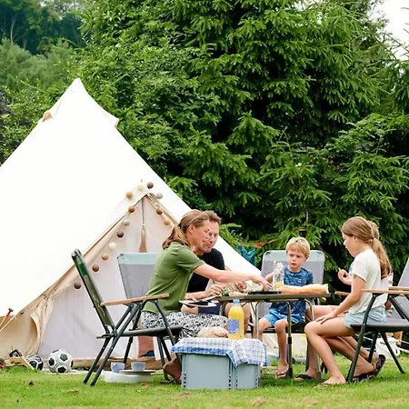 Tipi Tent In Het Hart Van De Ardennen אוהל מפואר פרירס